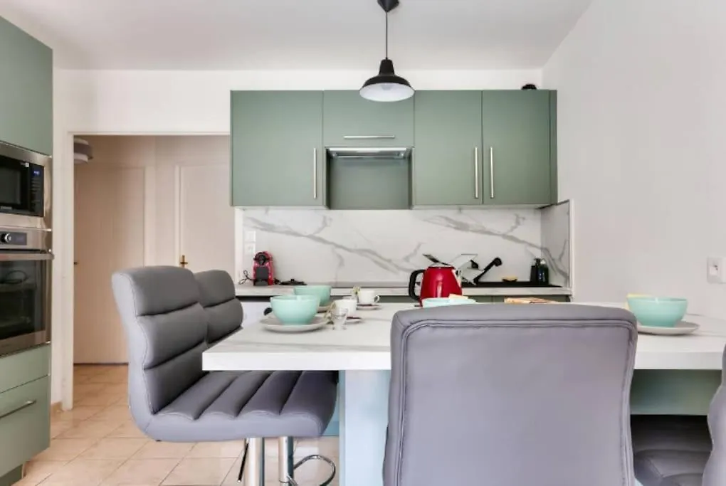 Appartement T3 Climatise Avec Piscine Et Plages A Pied Saint-Raphaël 0*,  Frankreich