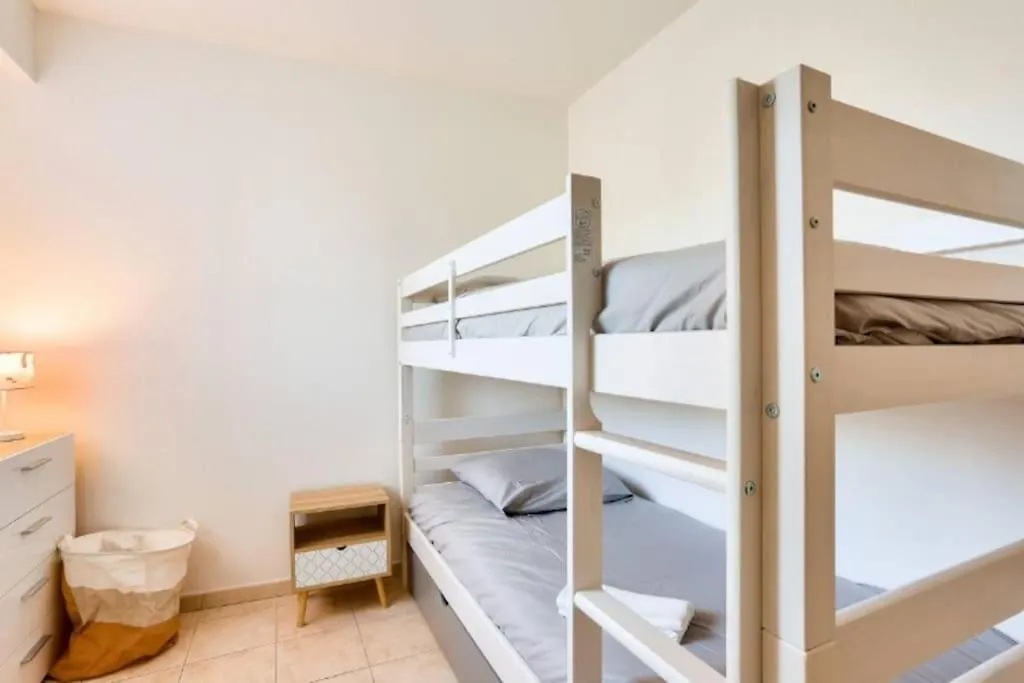 Apartment Appartement T3 Climatise Avec Piscine Et Plages A Pied Saint-Raphael