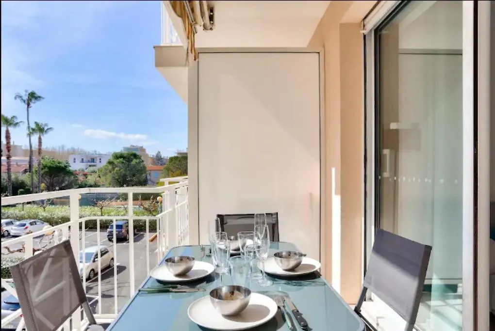 Appartement T3 Climatise Avec Piscine Et Plages A Pied Saint-Raphael  0*, Saint-Raphael (Var)